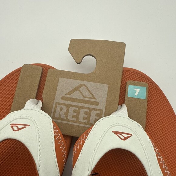 Reef Fanning Pregame flip-flops Sz7 Bottle Opener Bottom NWT - Picture 5 of 7